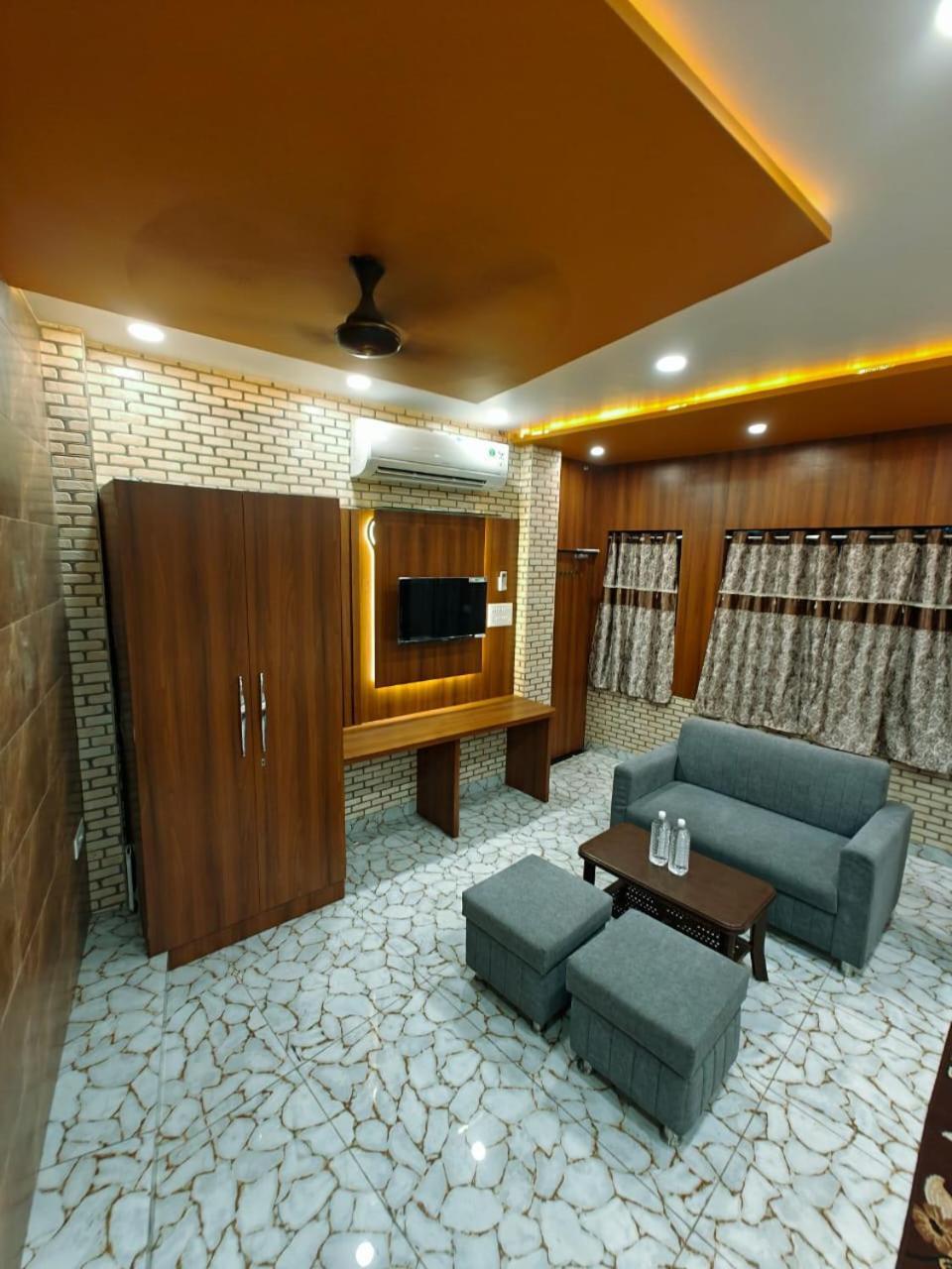 Shri Kailash Pati Guest House- Opposite Kashi Vishwanath Temple Варанасі Екстер'єр фото