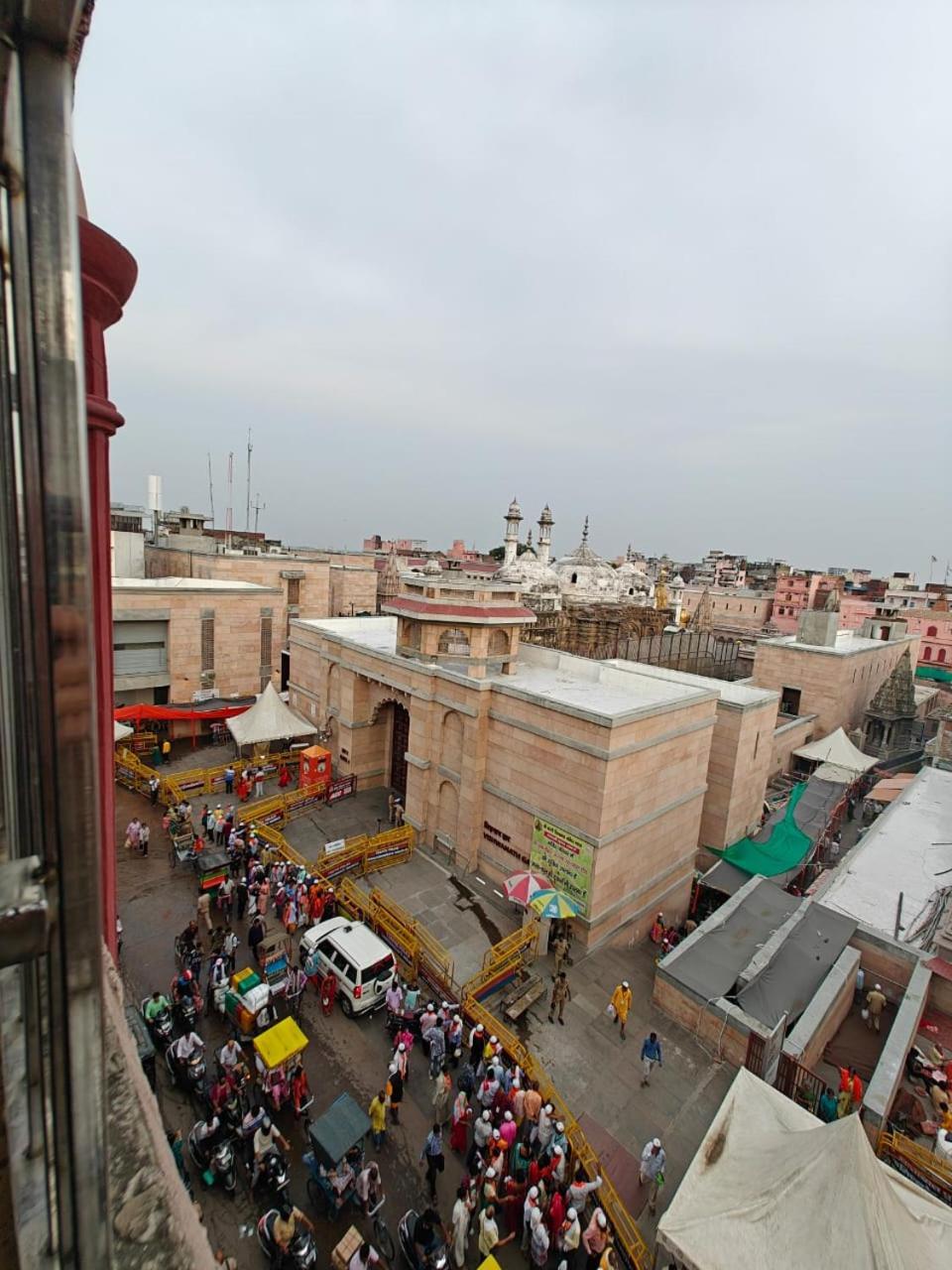 Shri Kailash Pati Guest House- Opposite Kashi Vishwanath Temple Варанасі Екстер'єр фото