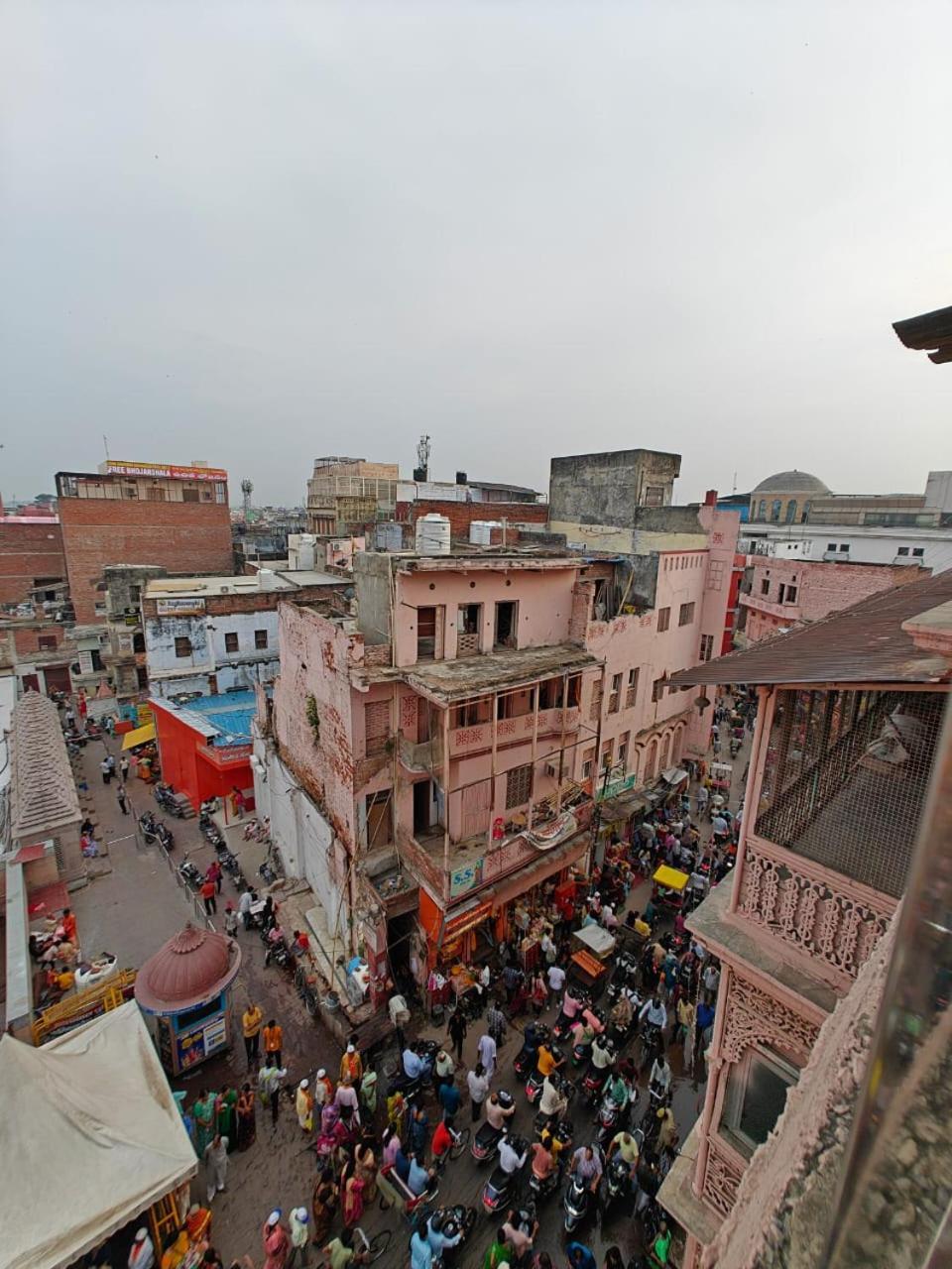 Shri Kailash Pati Guest House- Opposite Kashi Vishwanath Temple Варанасі Екстер'єр фото