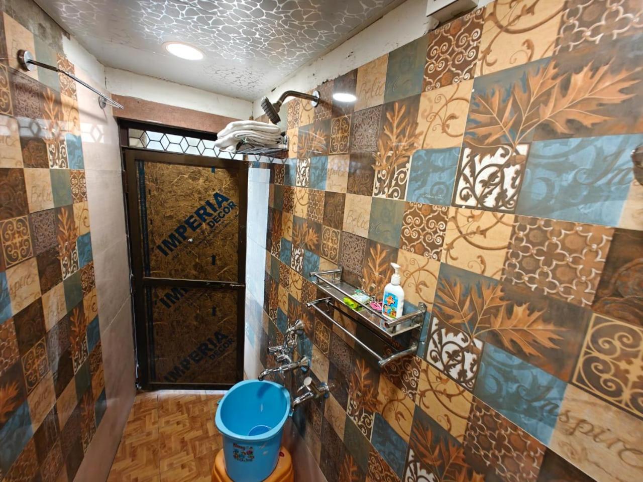 Shri Kailash Pati Guest House- Opposite Kashi Vishwanath Temple Варанасі Екстер'єр фото